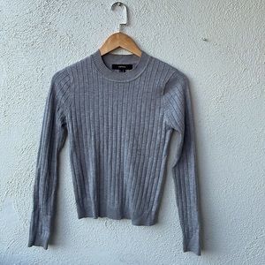 Forever21 gray round neck ribbed knit sweater